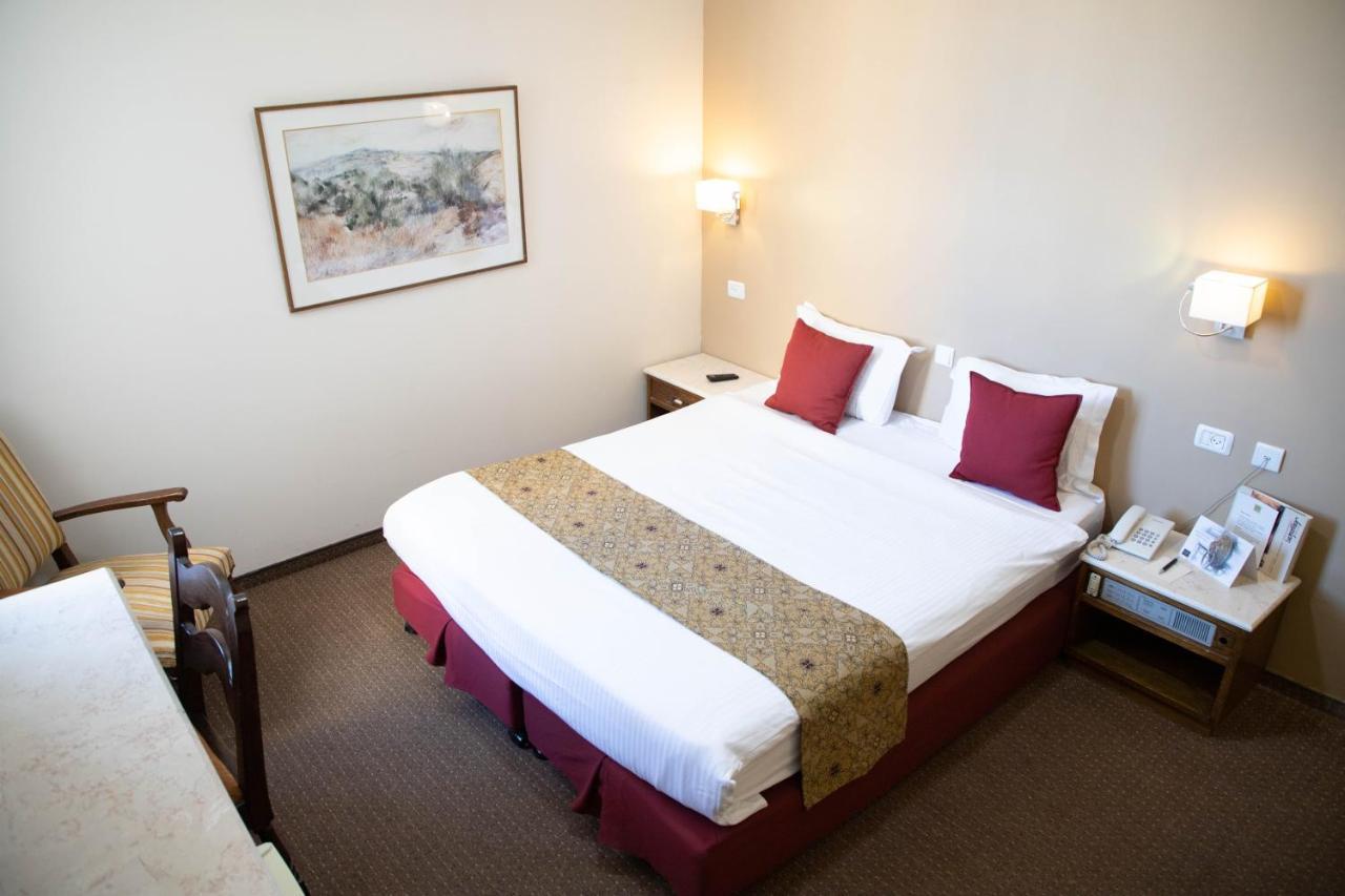 Ymca Three Arches Hotel Yerusalem Bagian luar foto