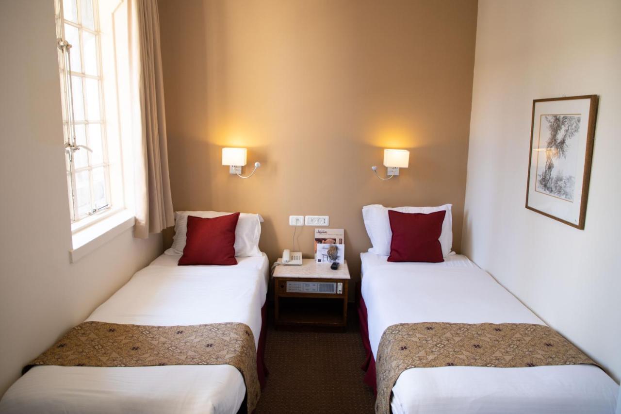 Ymca Three Arches Hotel Yerusalem Bagian luar foto