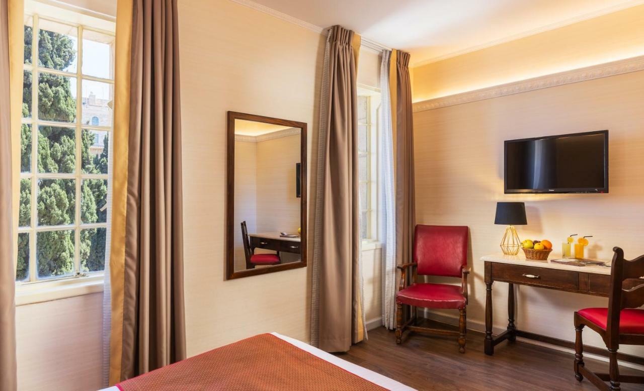 Ymca Three Arches Hotel Yerusalem Bagian luar foto