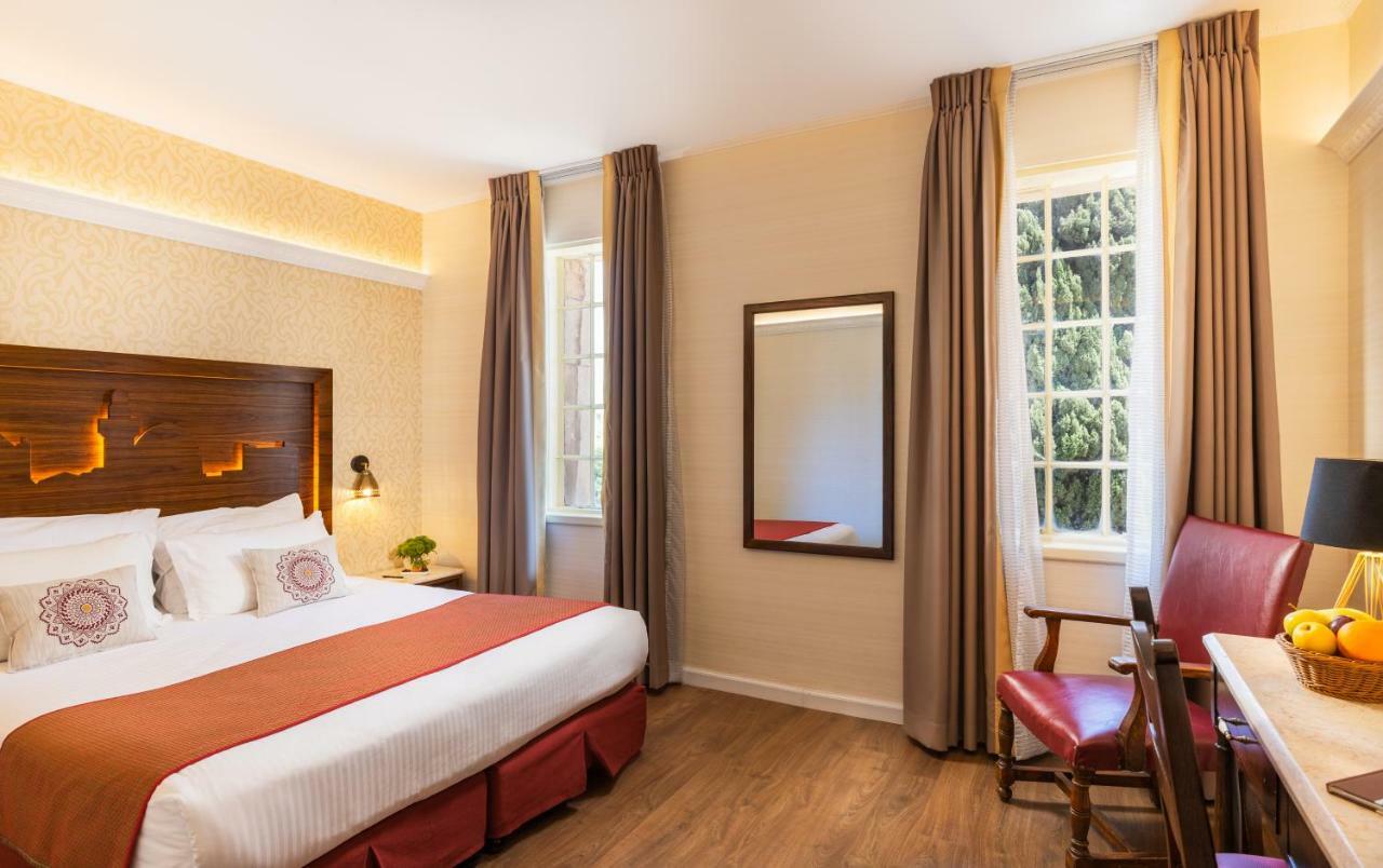 Ymca Three Arches Hotel Yerusalem Bagian luar foto